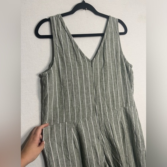 Beachlunchlounge striped linen blend jumpsuit - Picture 5 of 7